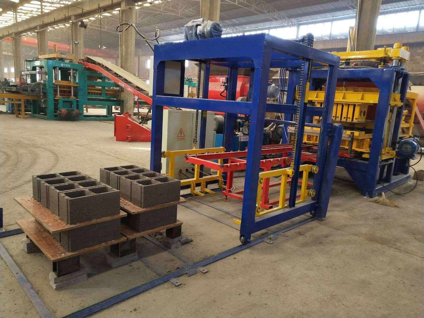 建筑垃圾制磚機和建筑垃圾處理設(shè)備解決方案